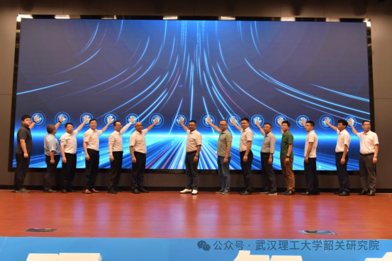 2b6370a5d2369f3361361b20141680e4.png